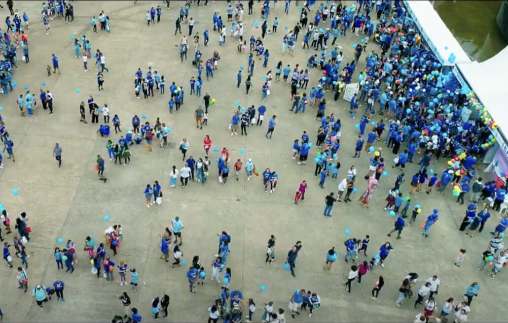 Minidocumentário mostra a caminhada do 2 de abril em SP — Canal Autismo / Revista Autismo