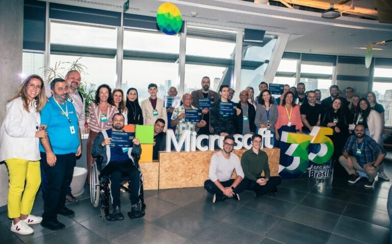 Microsoft promove programa de capacitação com pessoas com deficiência — Canal Autismo / Revista Autismo