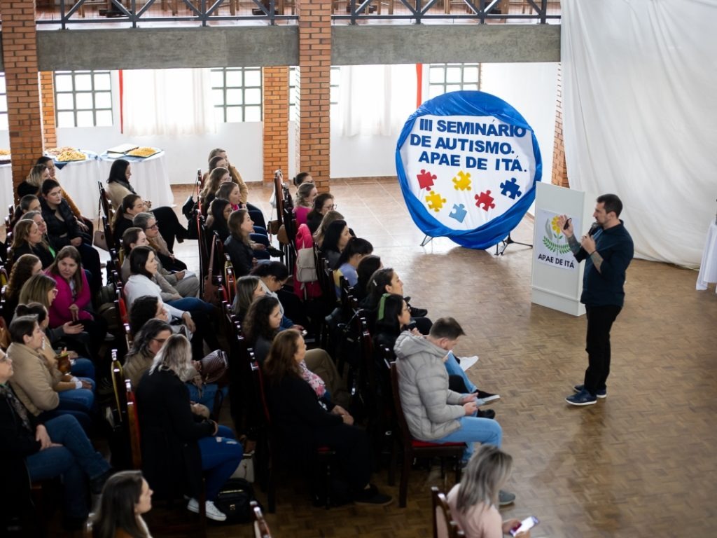 Evento no interior de SC discute psicomotricidade e neurociência no autismo — Canal Autismo / Revista Autismo