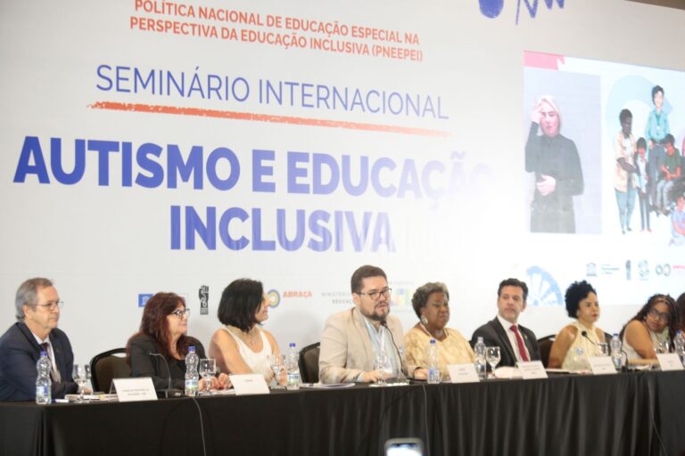 Ministério da Educação promove evento sobre autismo — Canal Autismo / Revista Autismo