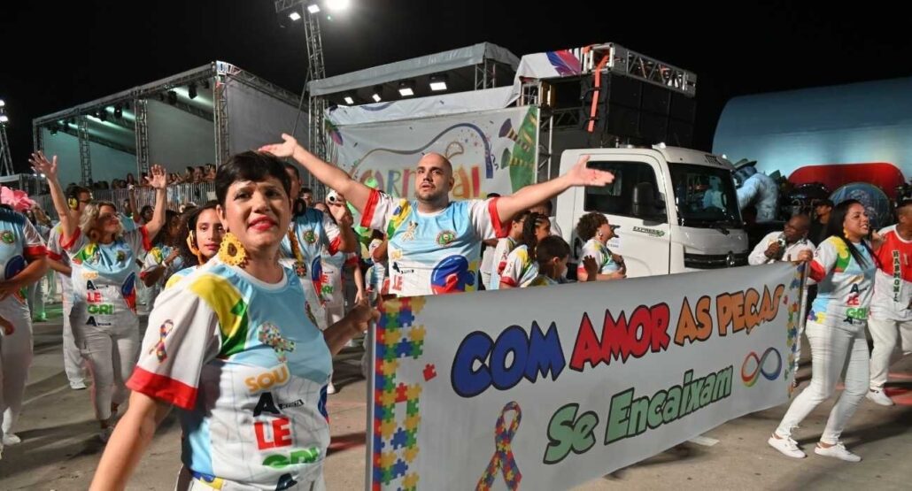 Enredo sobre autismo em Niterói vence concurso de Carnaval — Canal Autismo / Revista Autismo